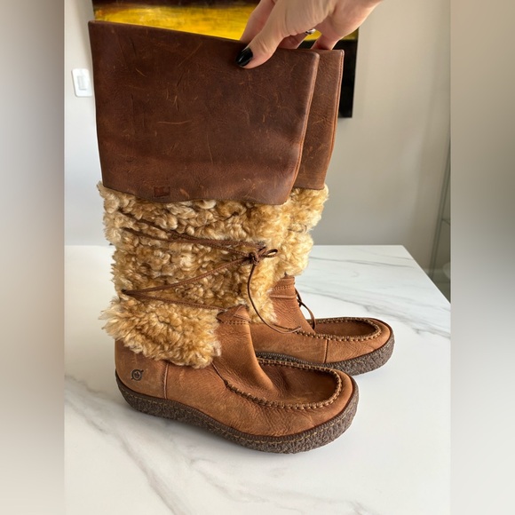 Born Shoes - Born Brown and Leather Fur Winter Boots 8.5